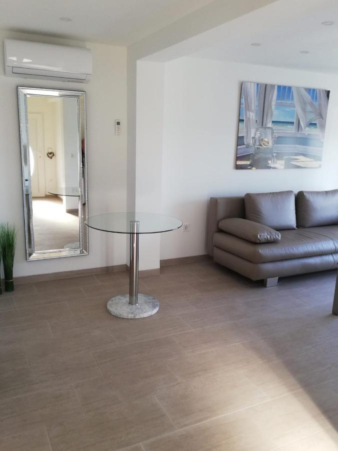 Apartmani Deluxe Jasenice  Exterior foto
