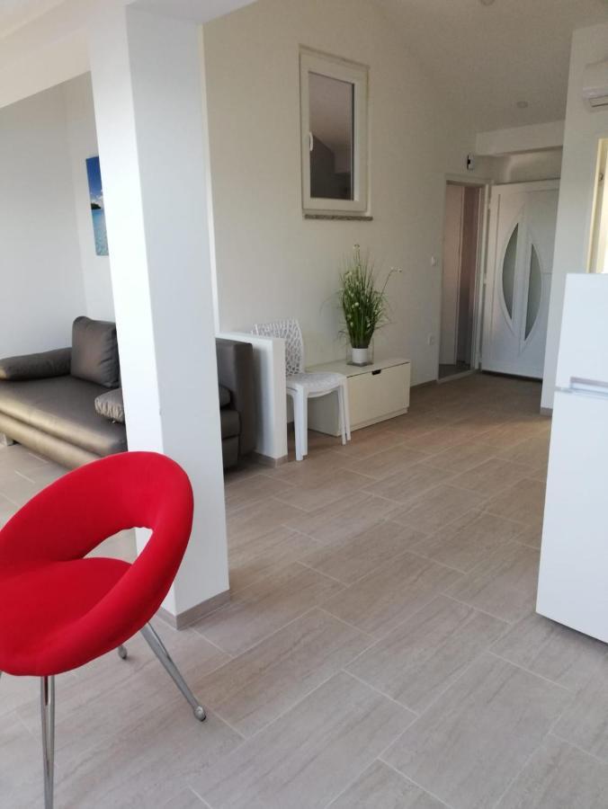Apartmani Deluxe Jasenice  Exterior foto